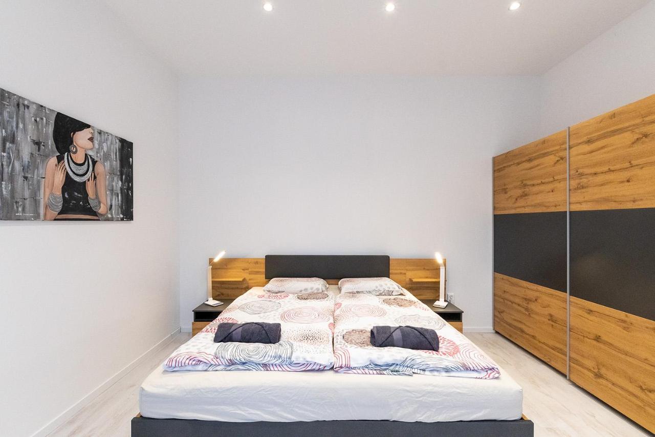 Flora Lak Apartment Sopron Exterior foto